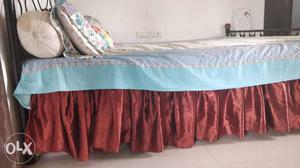 6.5*6 ft wrought iron metal bed with Hyderabad