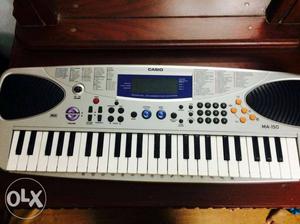 Casio piano good conditions with adaptor and bag
