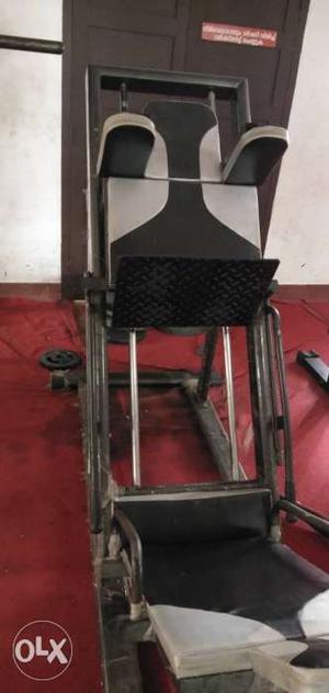 Hauq Squate Leg Press machine 28mm Delhi make