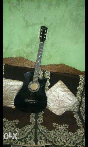 I had to sell This amazing guitar which I bought near 1