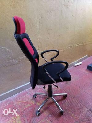 New office chair 100% gurrrnty no doubt