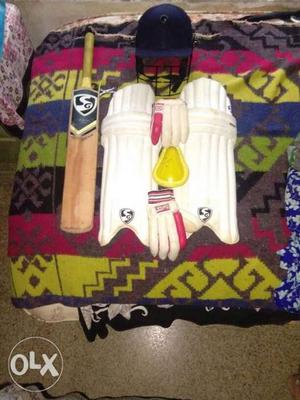 S G cricket kit used only 1month condition is good