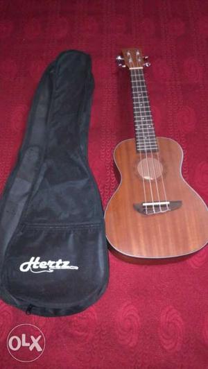 Ukulele only 15 days old. Very good condition
