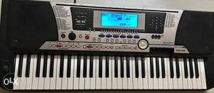 Yamaha PSR-550 keyboard in perfect condition