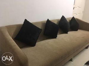 5 seater sofa.. 2 months old in brand new