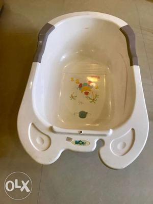 Baby Bath tub available
