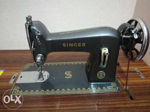 Brand new Sainger sewing machine for sale