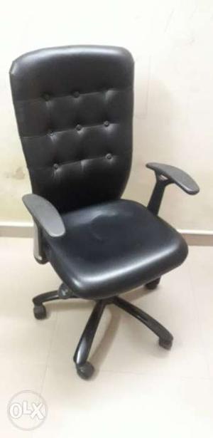 Chair Is Very Nice Condition full Back Rest full
