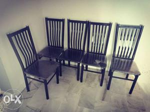 Four Brown Wooden Windsor Chairs/6pis