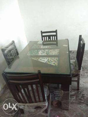 I want 2 sell daining table.. not use.. new