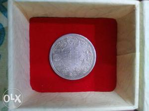 One rupee Indian 11gm silver coin of Victoria