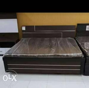 Queen size bed at gujjubazar brand new and best