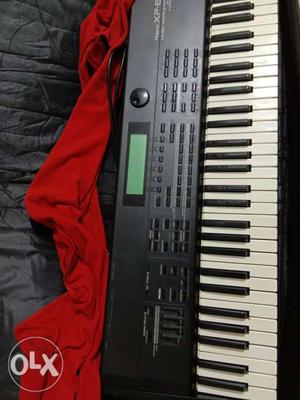 Roland xp 60 sell with cover & u s b drive