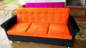Very nice design sofa 3 seater.