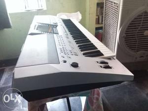 Yamaha 910 keyboard