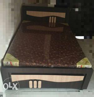 Bed size 6*4 with mattress