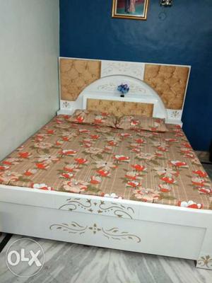 Brown And Red Floral Bedspread And Pillowcase Set