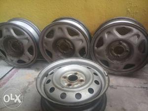 Original 14"alloy in a good condition, set of 5