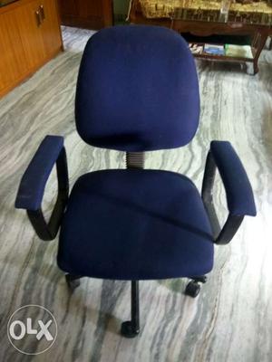 Revolving office chair