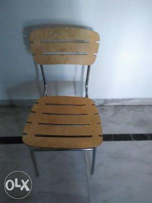 Set of 6 fancy wooden chairs suitable for