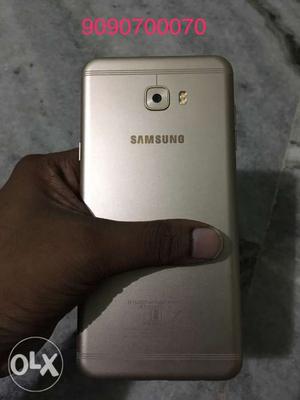 3 month old Samsung c7 pro gold. 4gb ram 64gb