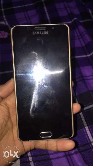 A) good condition phone. Samsung