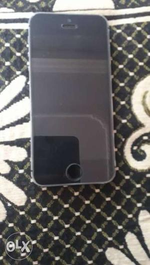 Apple iphone 5s 16 gb in space grey in excellent
