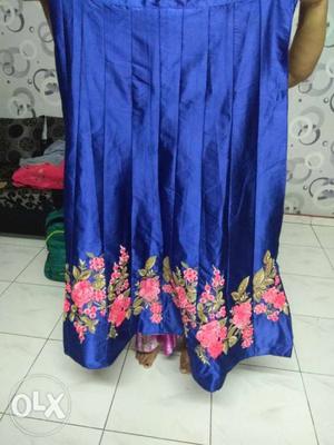 I would like to sell my lehenga it is 1st hand