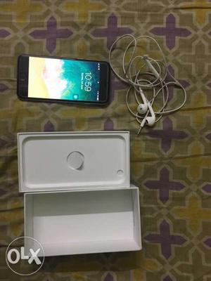 Iphone 6 32 GB 6 months old with mint condition