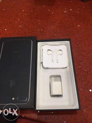 (Iphone gb) New condition (Without dent and