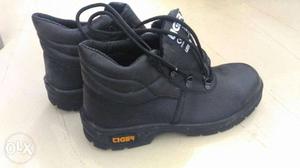 Pair Of Black Work Boots 9 " new