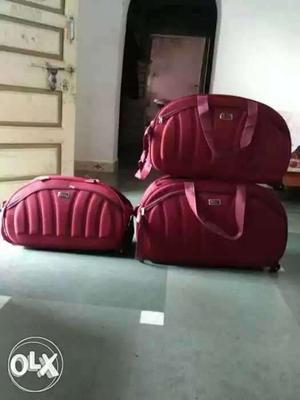 Red color Travelling beg 3 pis