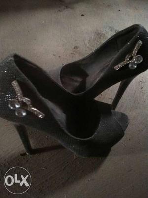 Women's Black Peep-toe Heeled Shoes
