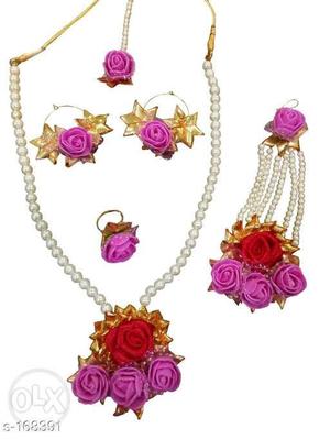 All jewellery having different prices...flower
