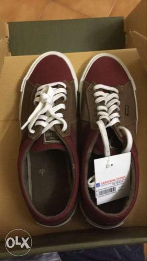 Brand new woodland shoe with tag. size 7-8. never