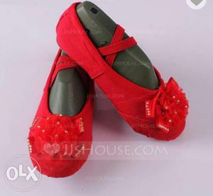 Girl's Red Floral Shoes
