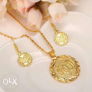 Gold plated chain set with earings...