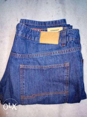 Max blue Denim Jeans 34 size straight fit.new
