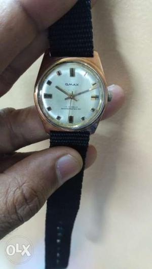 Omax micron gold winding watch