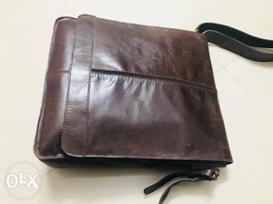 Original leather clarks laptop sling bag.