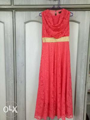 Red Scoop-neck Sleeveless Dress