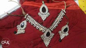 Silver-colored Necklace And Pair Earrings
