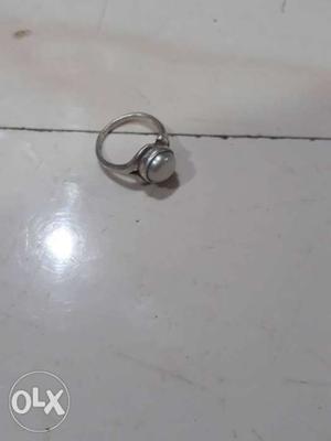 Silver-colored ring