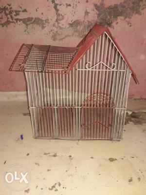 White And Red Metal Wire House-themed Birdcage