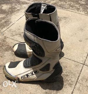 Axo full length riding shoes in good condition.