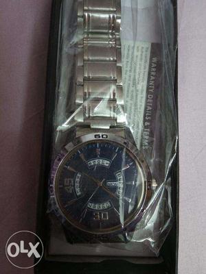 Branded new blue dial water resistant day n date watch...new