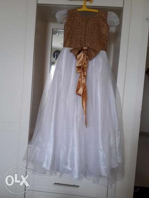 Gown chest width 34 cm n height 120cm