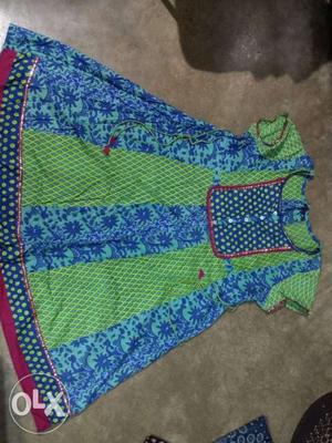 Green & blue coloured short sleeve long kurti