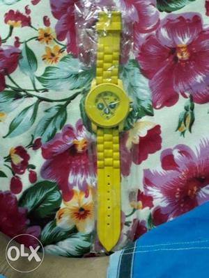 Round Yellow Chronograph Watch With Band