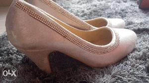 White Peep Toes Sandals Glittery Border Line 2 Inch Heel